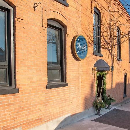 The Juniper Inn Saint Catharines Bagian luar foto